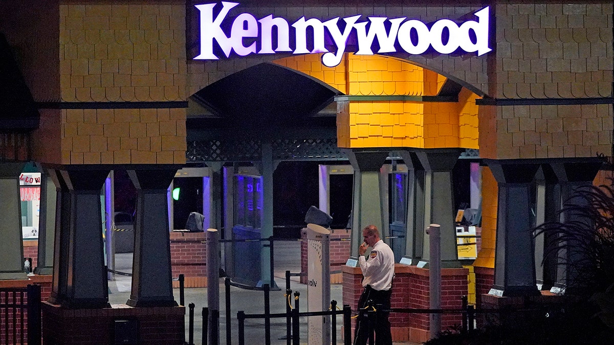 A photo of Kennywood electric sign