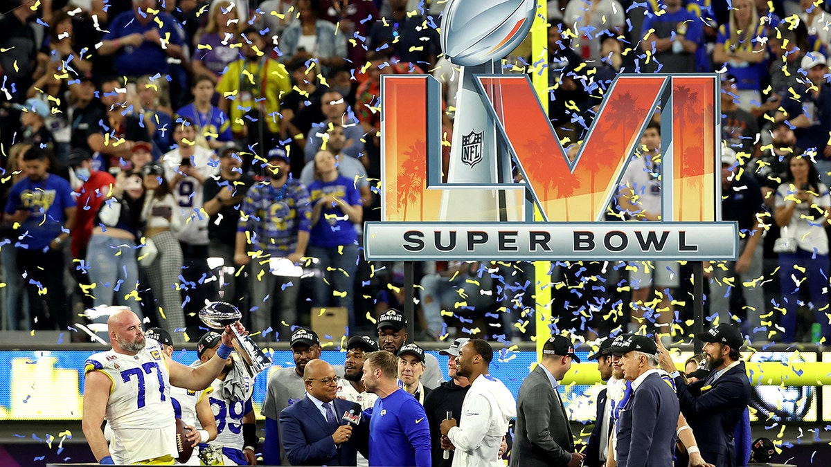 Andrew Whitworth celebrates a Super Bowl title