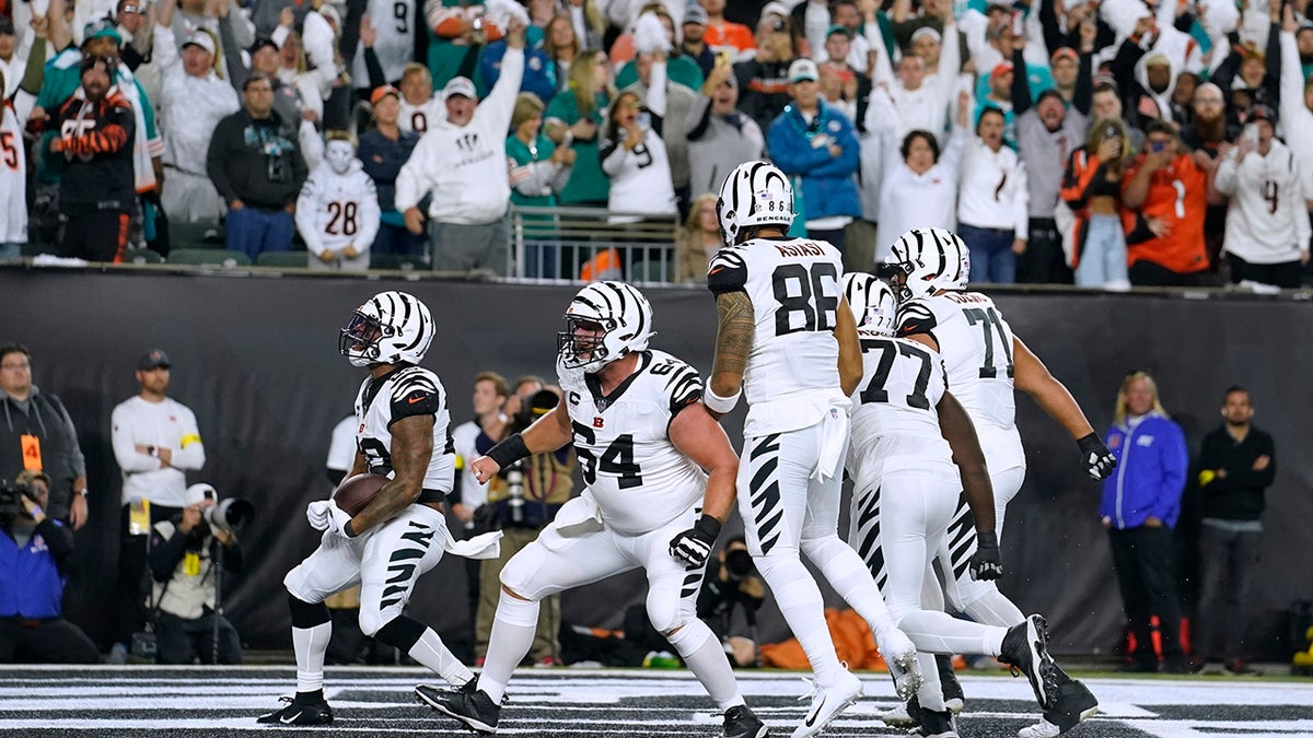 Bengals' white uniforms draw mixed reactions on social media
