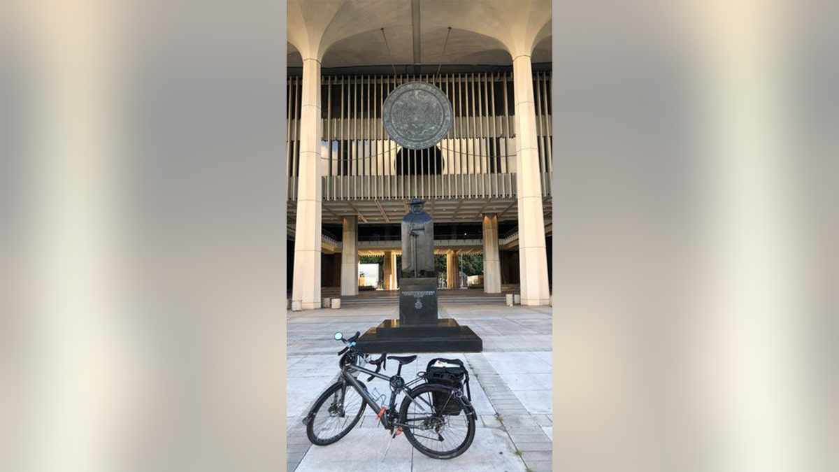 Bob's bike at the Hawaii state capitol