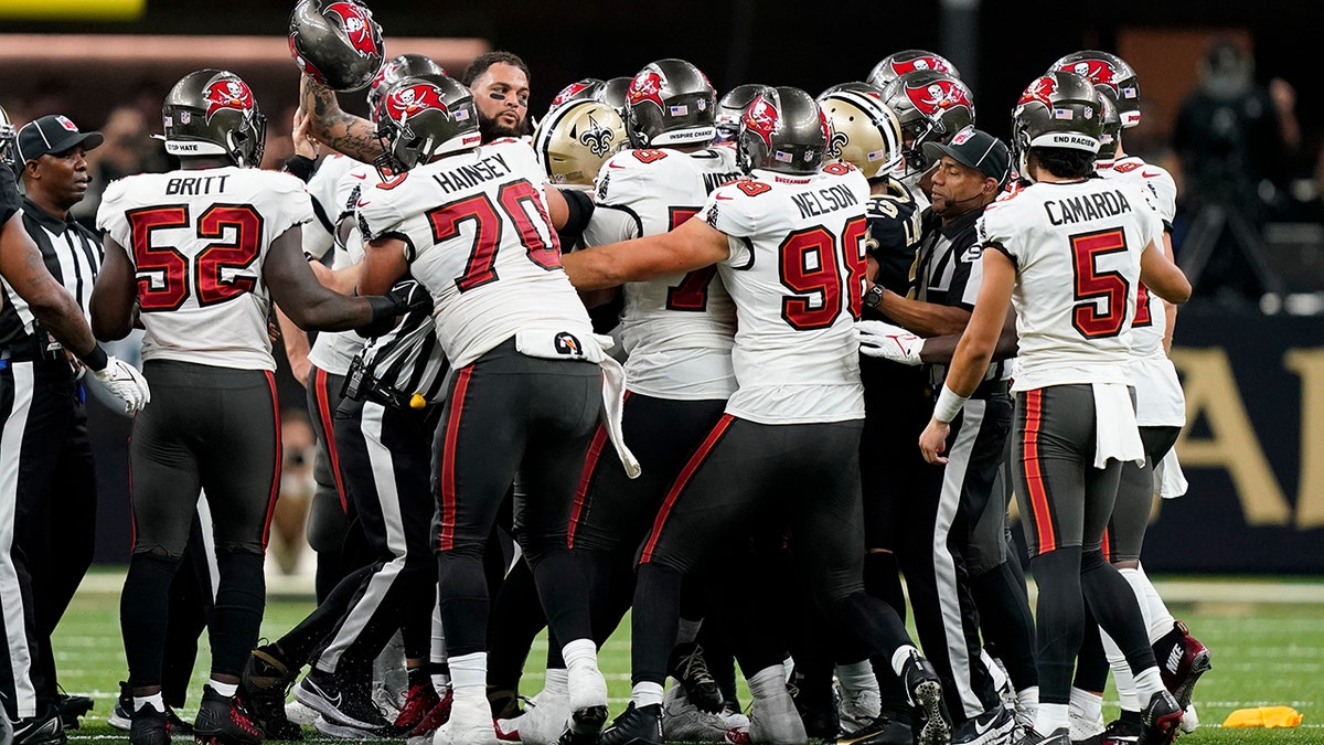 Saints and Bucs fight