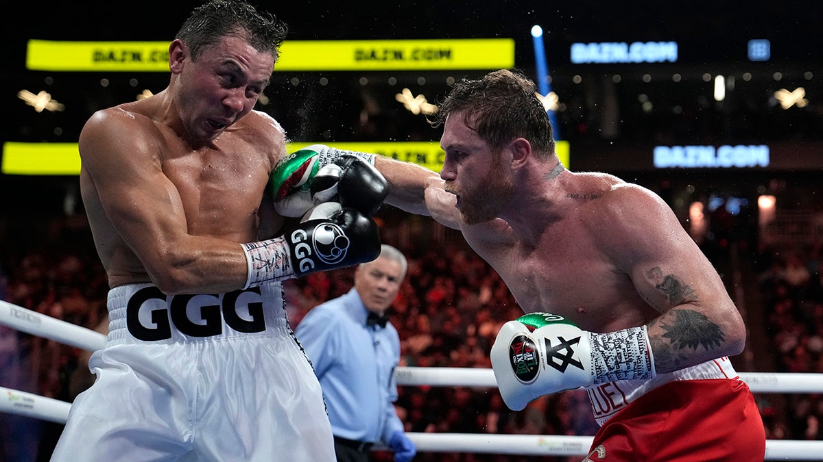 Canelo Alvarez fights Gennady Golovkin