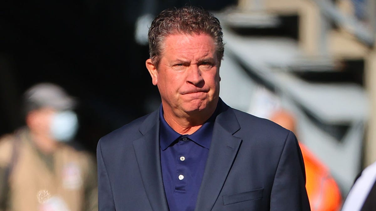 Dan Marino says he considered leaving the Dolphins to chase for a Super Bowl  ring