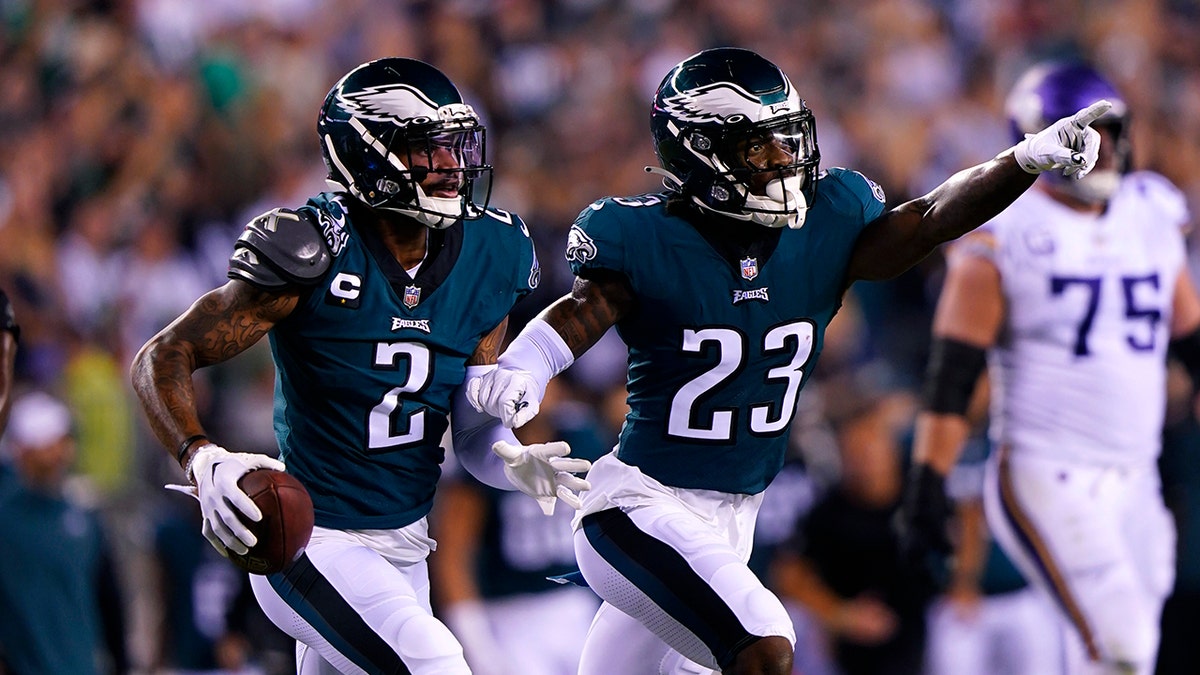 Philadelphia, Pennsylvania, USA. 21st Nov, 2021. Philadelphia Eagles  cornerback Darius Slay (2) in action prior to the NFL game between the New  Orleans Saints and the Philadelphia Eagles at Lincoln Financial Field