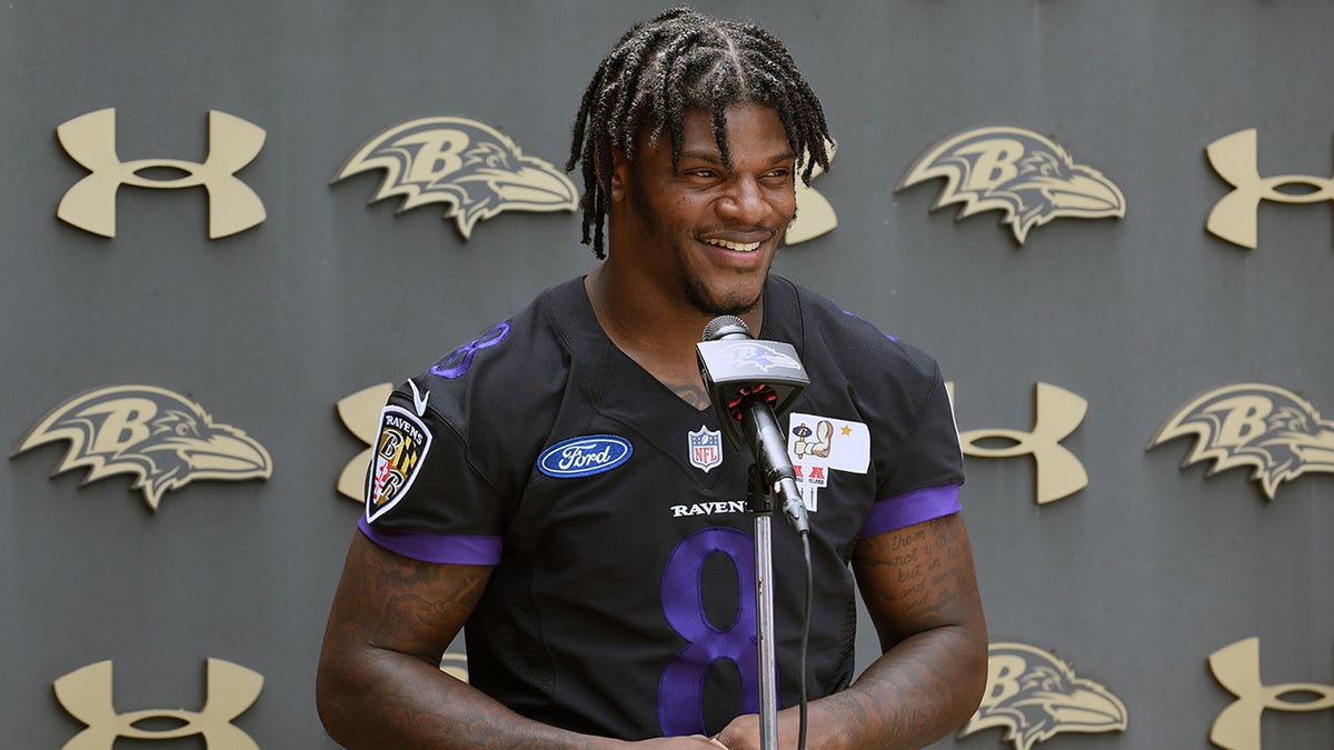 Ravens QB Lamar Jackson takes questions from the media