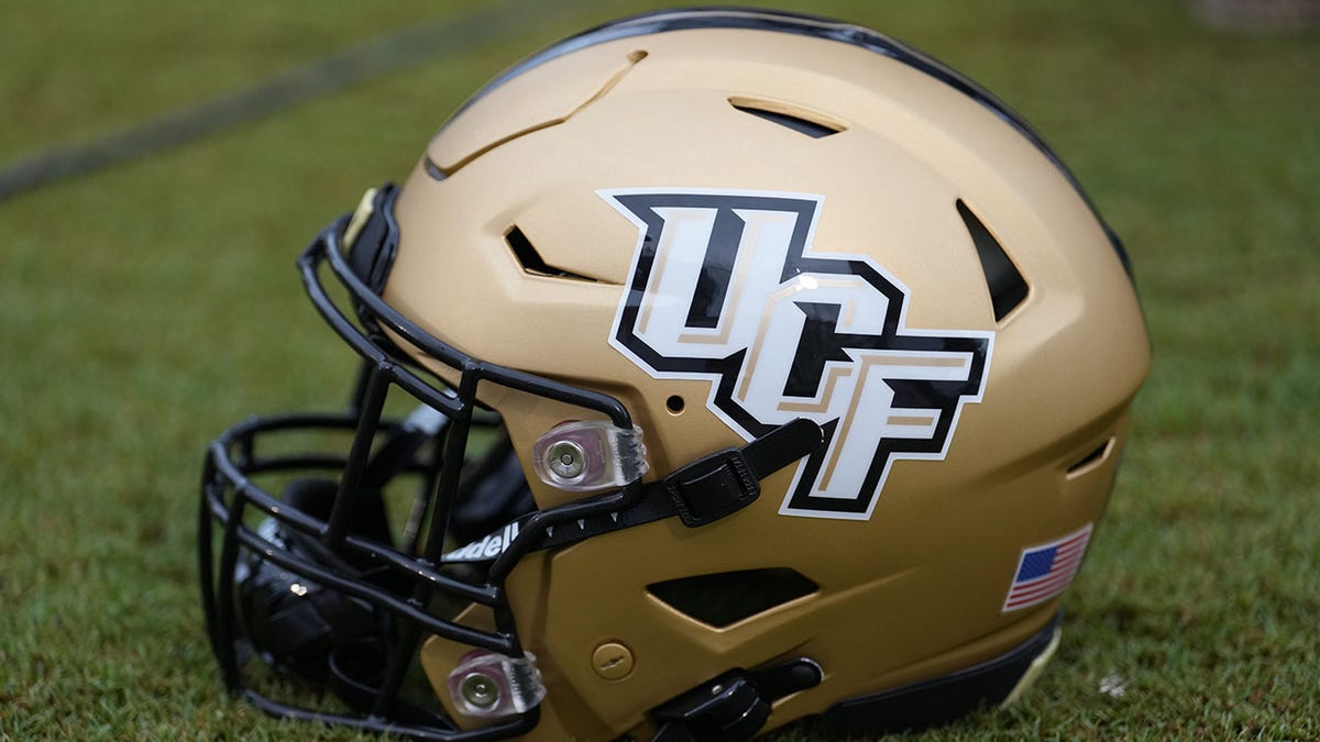 A picture of a UCF helmet