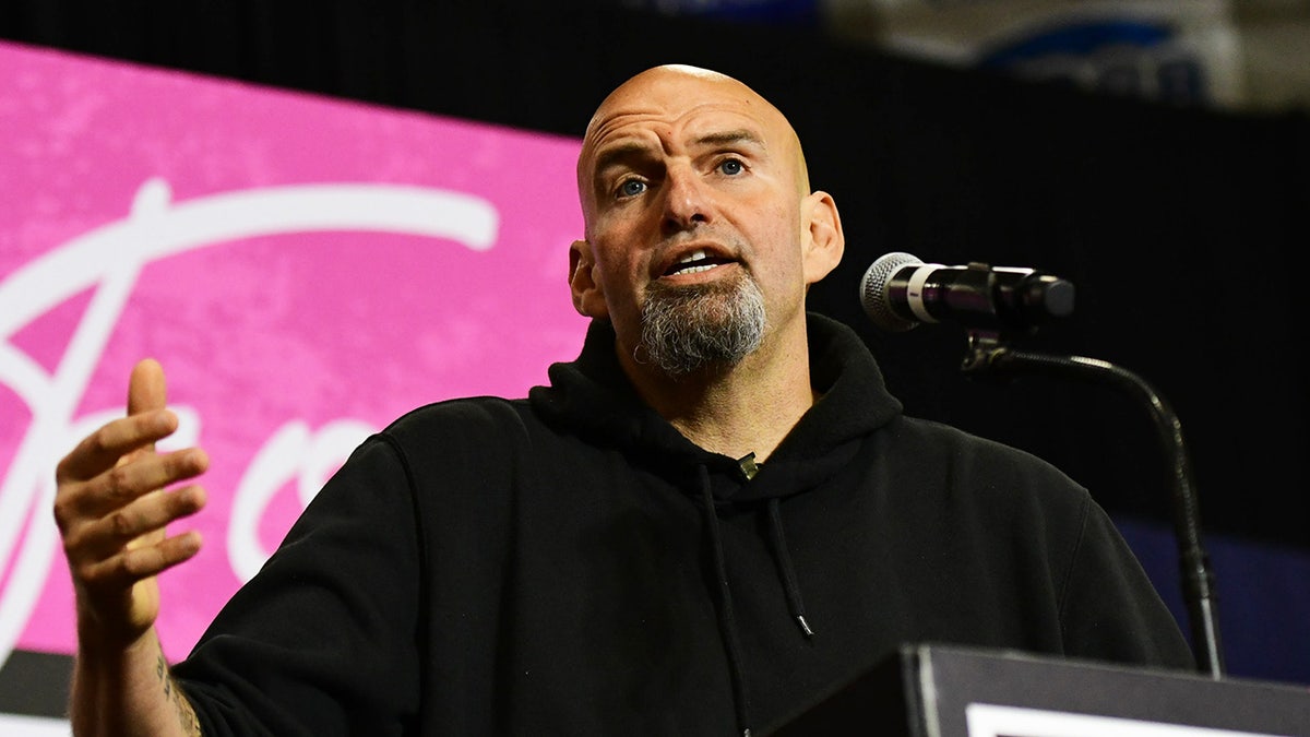 John Fetterman campaigns in Blue Bell