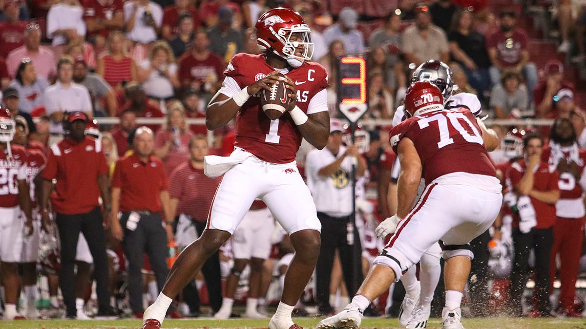 Arkansas Razorbacks quarterback KJ Jefferson against Missouri State