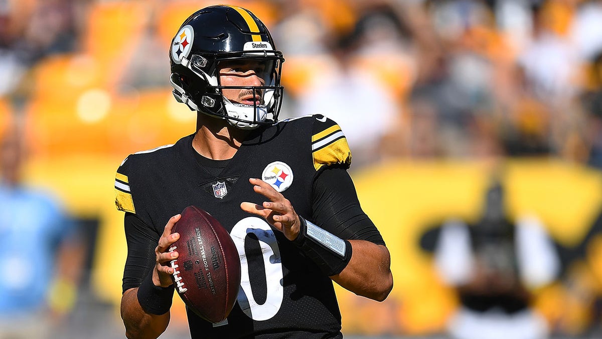 Mitch Trubisky during a Steelers preseason game