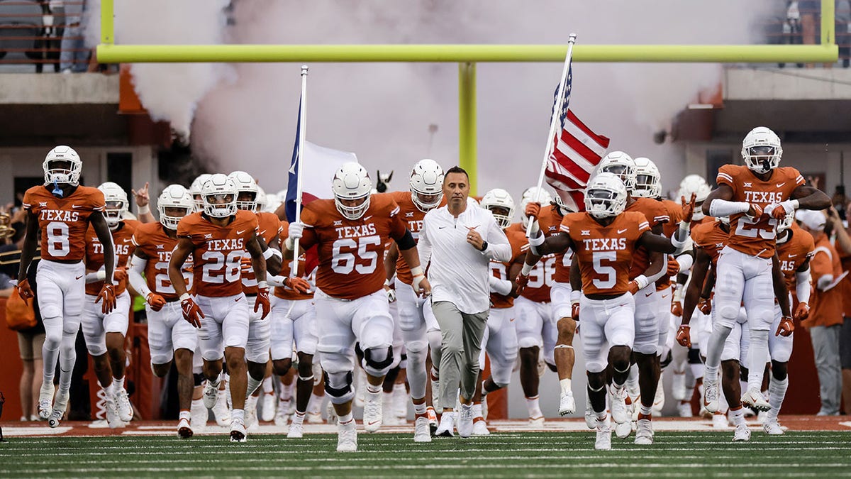 Texas takes the field against UL Monroe in Week 1
