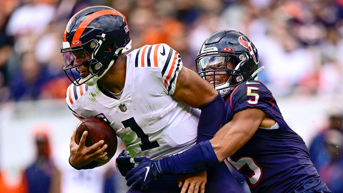 Bears' Justin Fields on his performance in victory over Texans: 'I