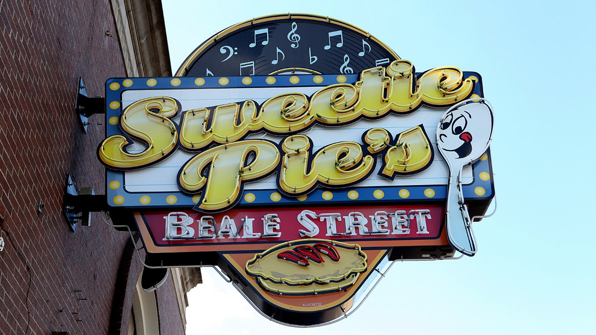 A Sweetie Pie's sign