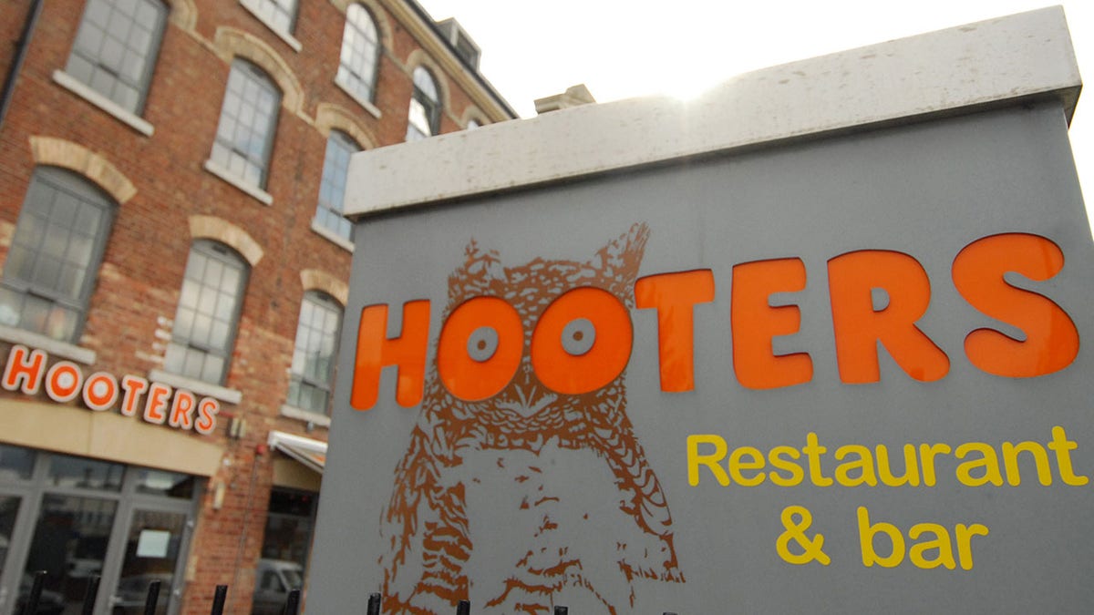 Hooters location in UK