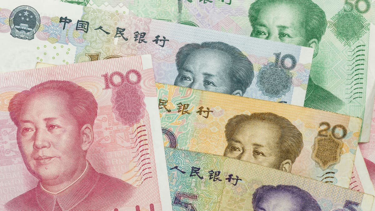 renminbi depicts mao zedong