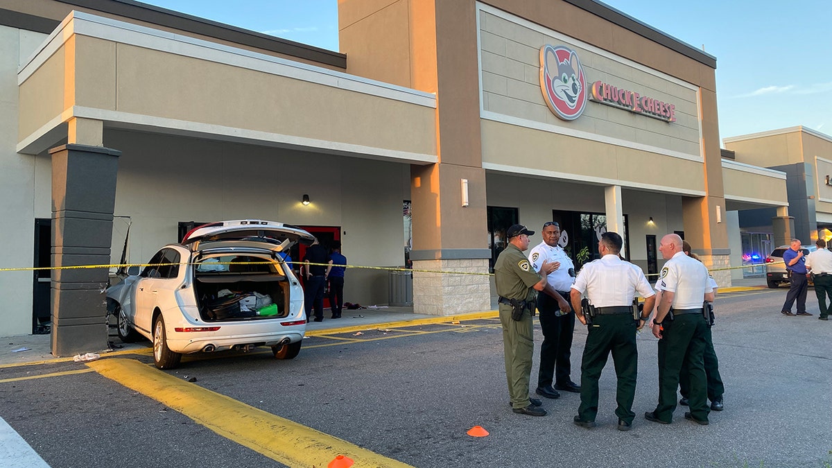 HCSO pic of Chuck E. Cheese scene