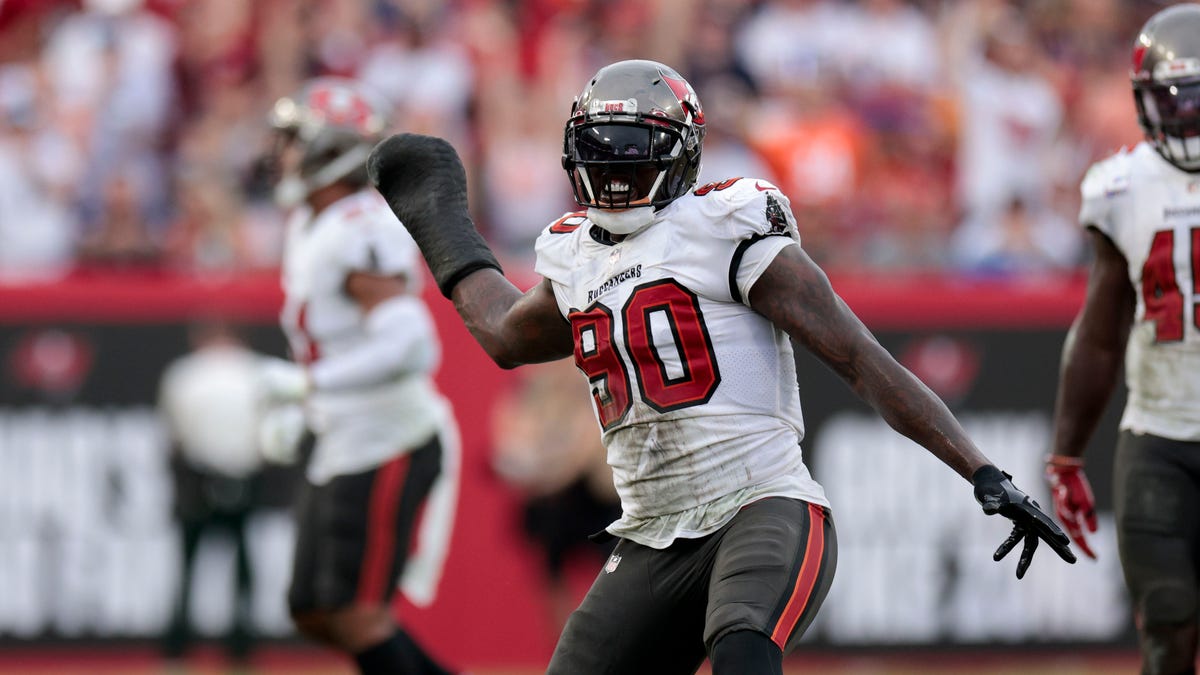 Jason Pierre-Paul celebrates play