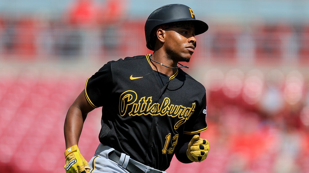 Ke'Bryan Hayes has career game with 5 hits, 4 RBIs as Pirates pound Mets