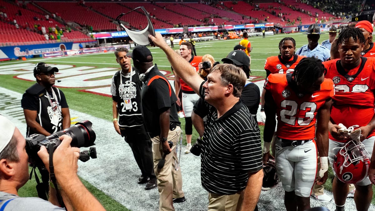 Kirby Smart waves