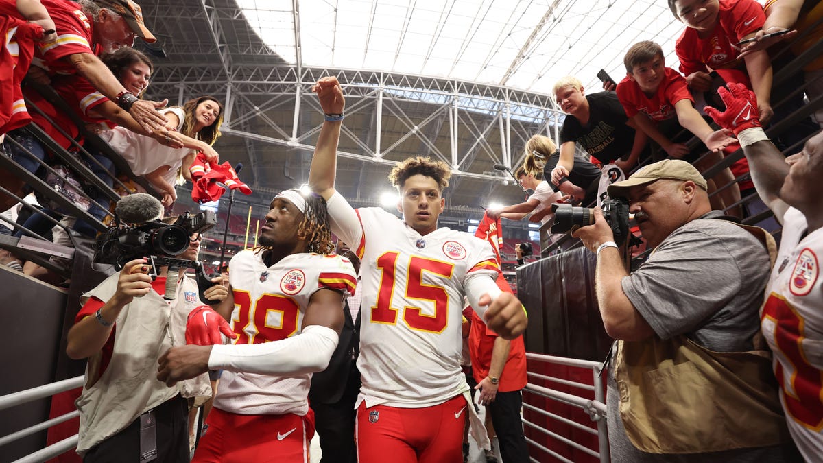 Patrick Mahomes and fans