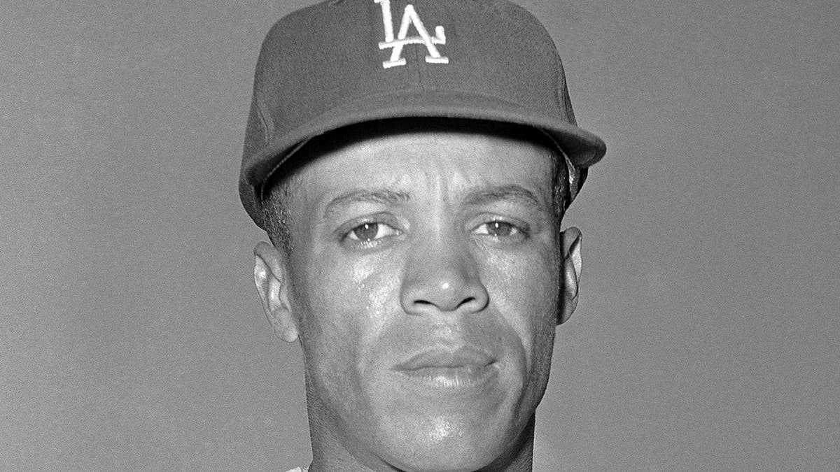 Los Angeles Dodgers great Maury Wills, NL MVP in 1962, dies at age 89 - ESPN