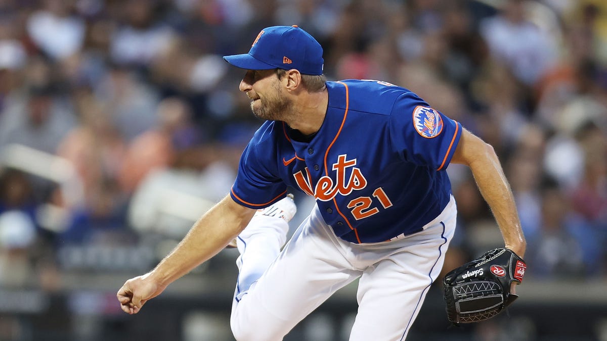 Max Scherzer says the Mets told him 2024 would be a transition year, with  eyes on '25