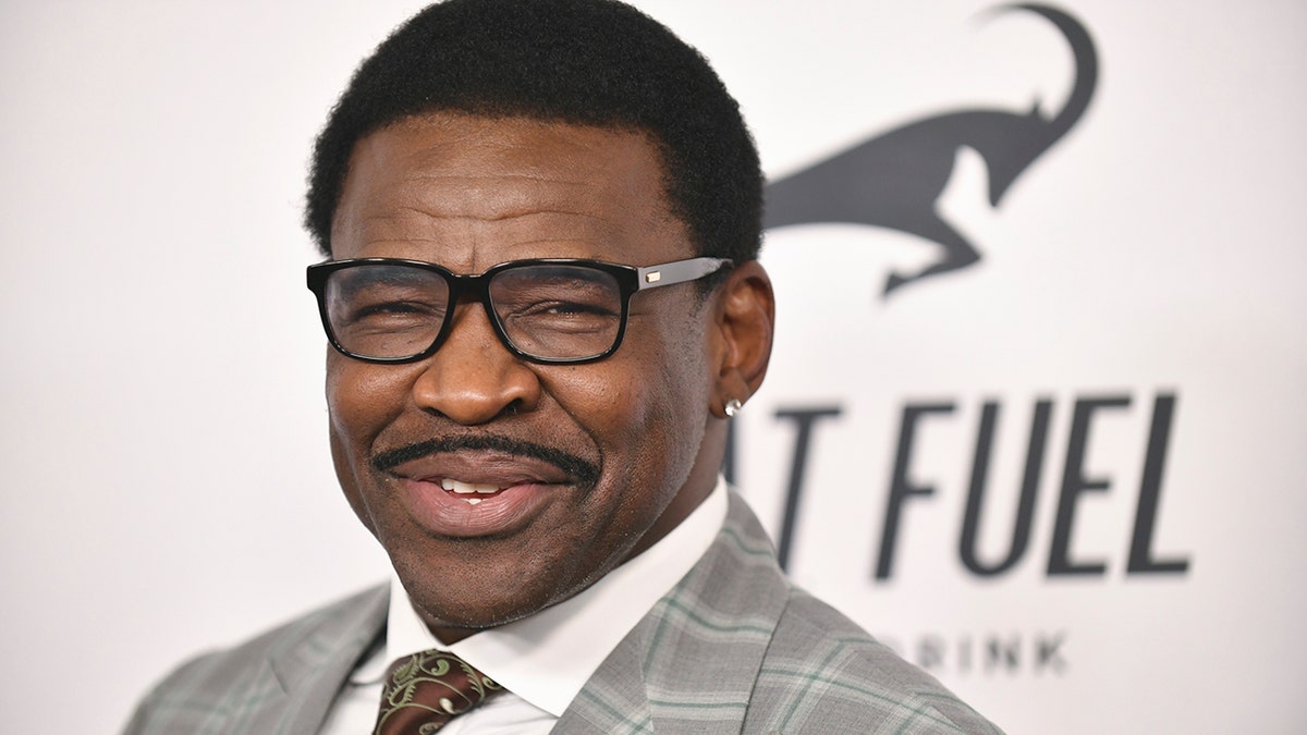 Hall Of Famer Michael Irvin Under Investigation For Unspecified ...