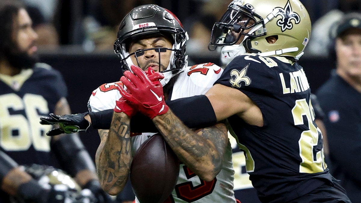 Mike Evans has catch broken up