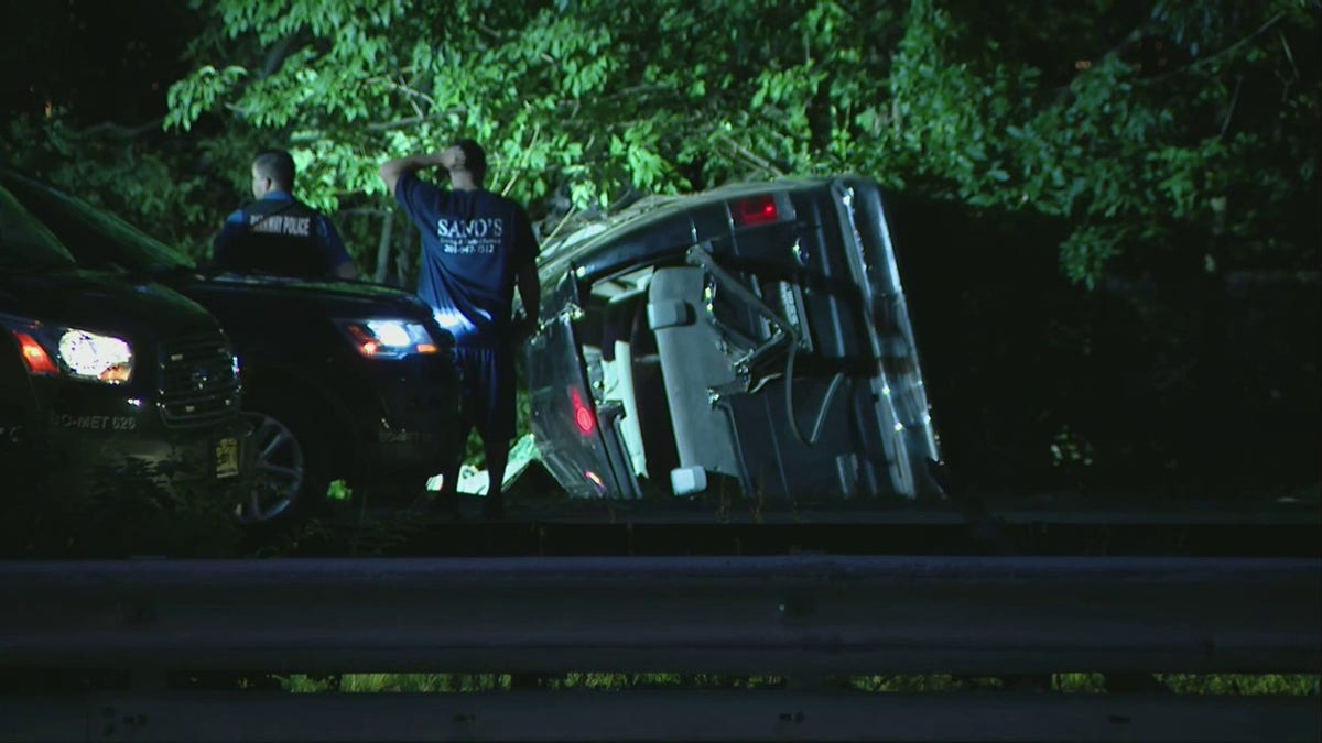 New Jersey parkway accident scene shows overturned van