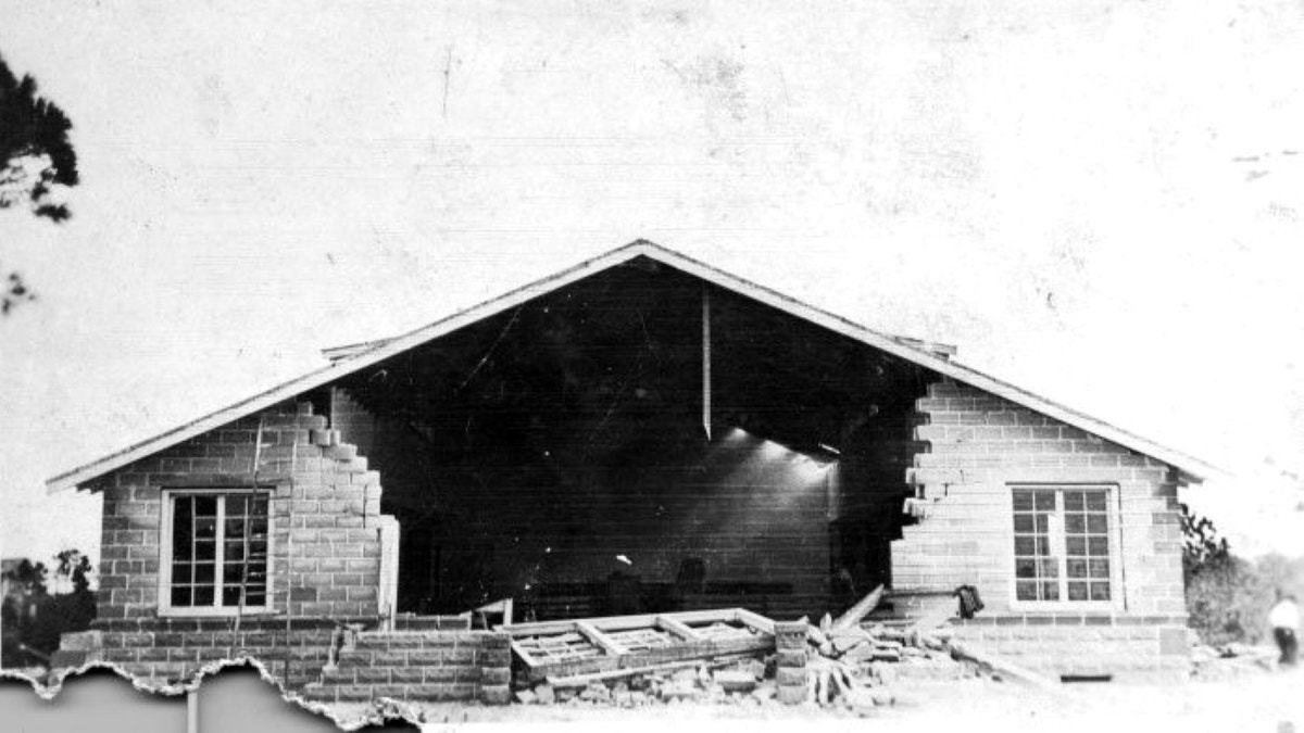 A church with heavy damage from the 1921 hurricane that hit Tampa, Florida