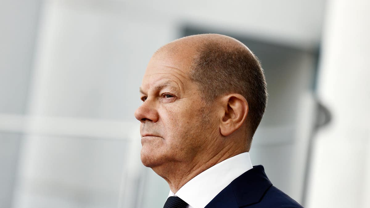 German Chancellor Olaf Scholz waits for the arrival of Ukrainian Prime Minister Denys Shmyhal at the Chancellery on September 4, 2022 in Berlin, Germany