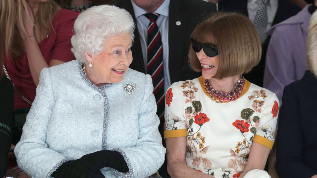 Queen Elizabeth and Anna Wintour