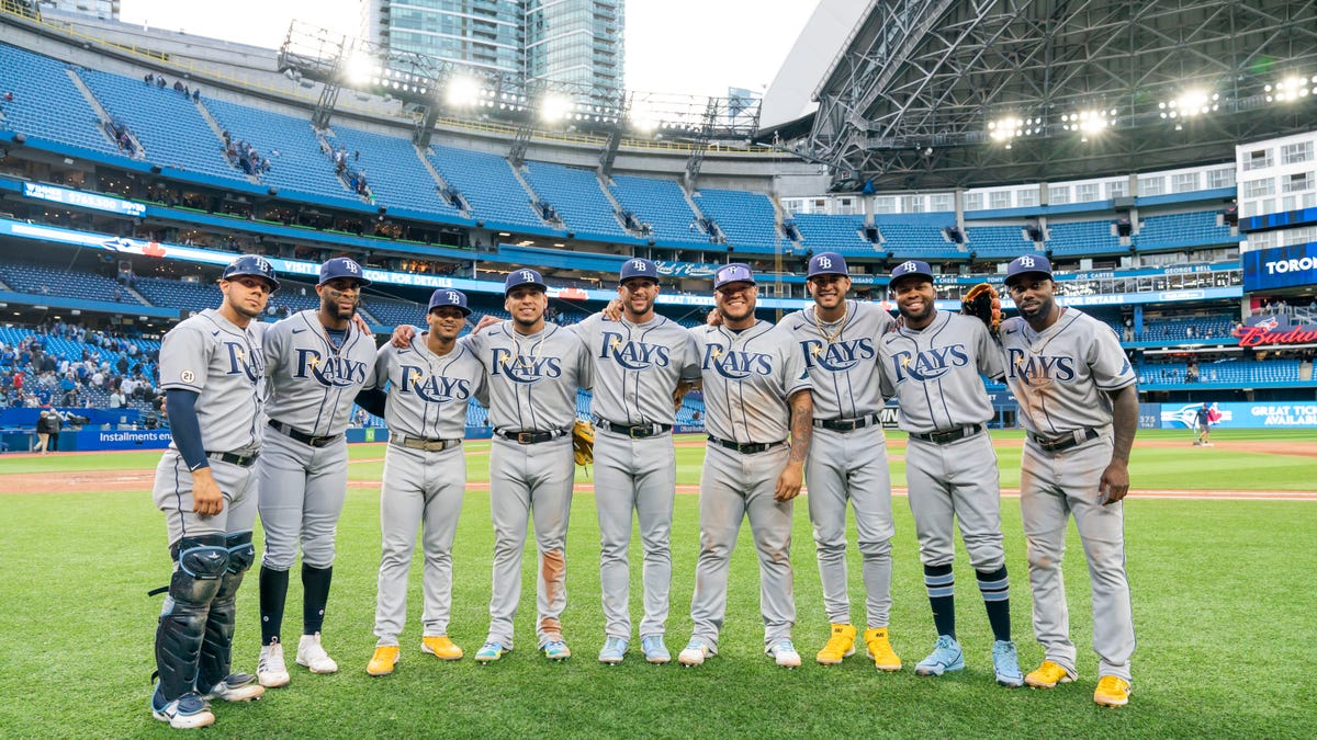 Rays players pose for picture