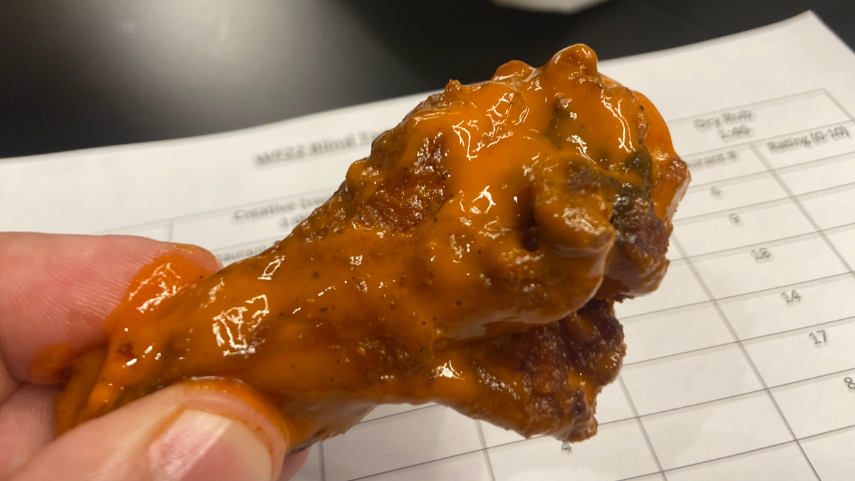 A delicious hot wing