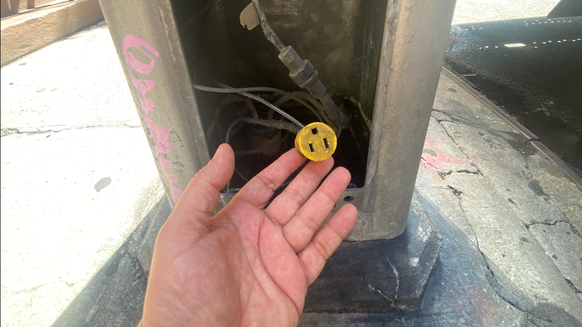 Manhattan utility pole outlet