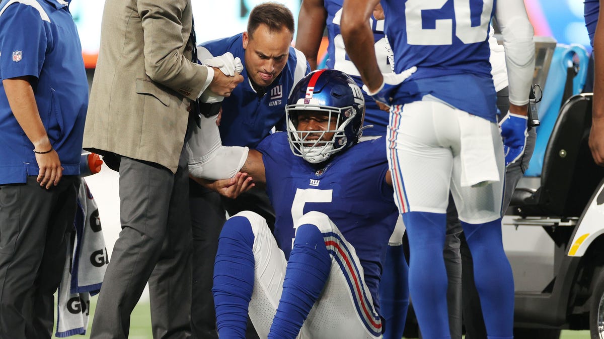 Kayvon Thibodeaux suffers knee injury in NY Giants preseason game