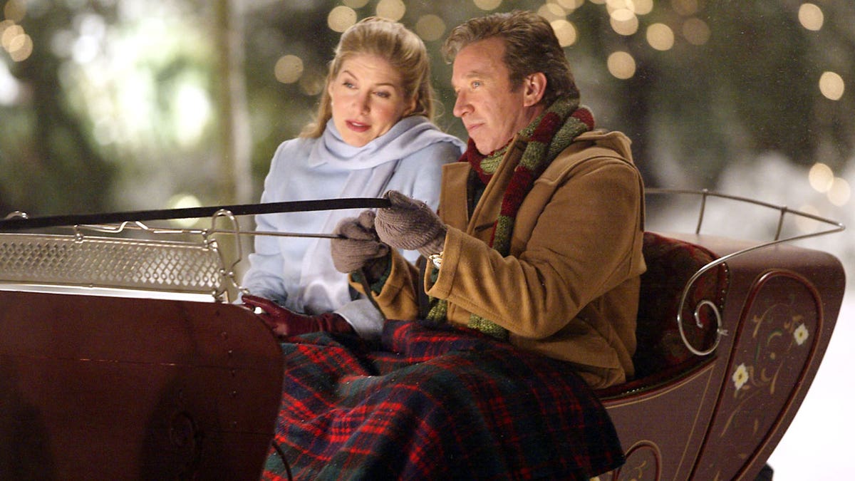 Tim Allen and Elizabeth Mitchell film 'The Santa Clause 2'