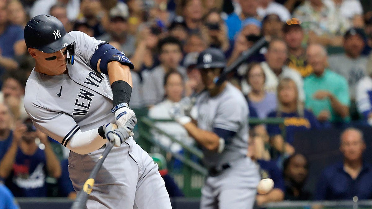 Aaron Judge swings in Milwaukee