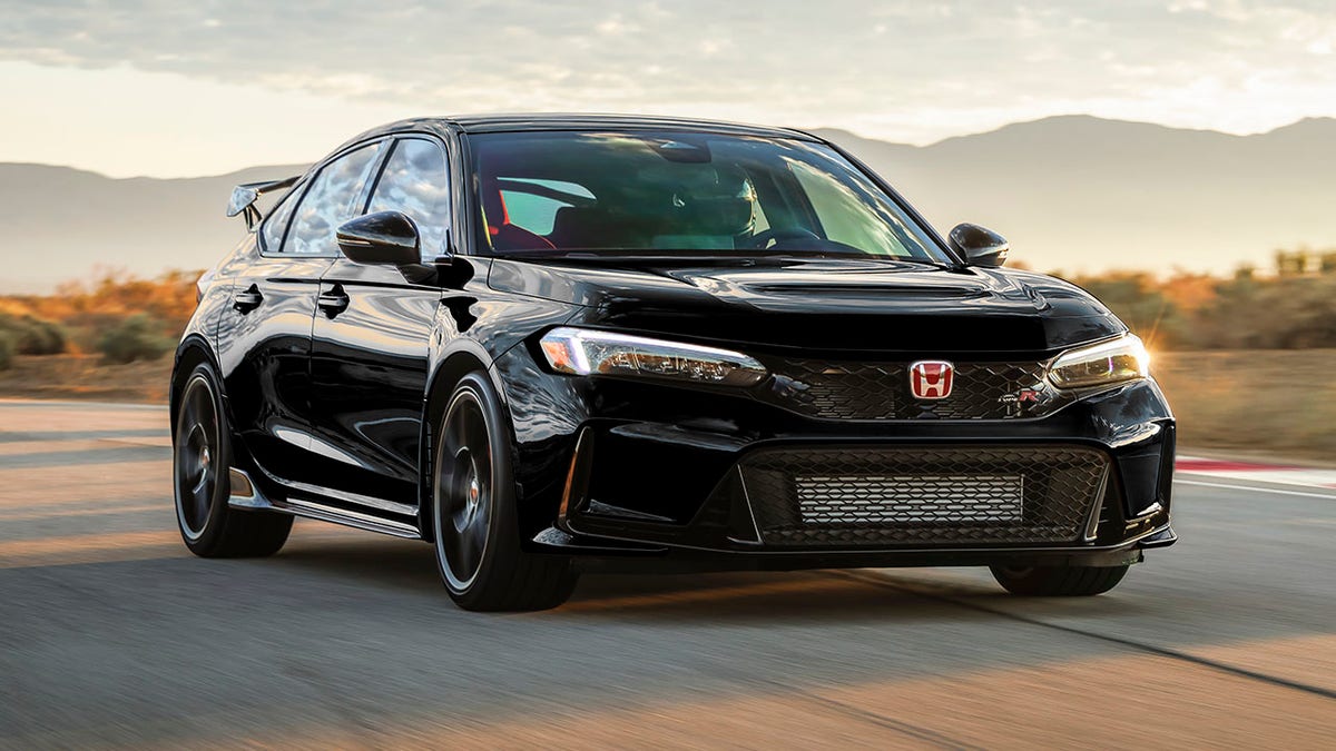 Honda Unveils '23 Civic Type R, 'Ultimate Halo Vehicle