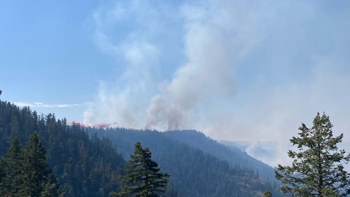 smoke in oregon mountains