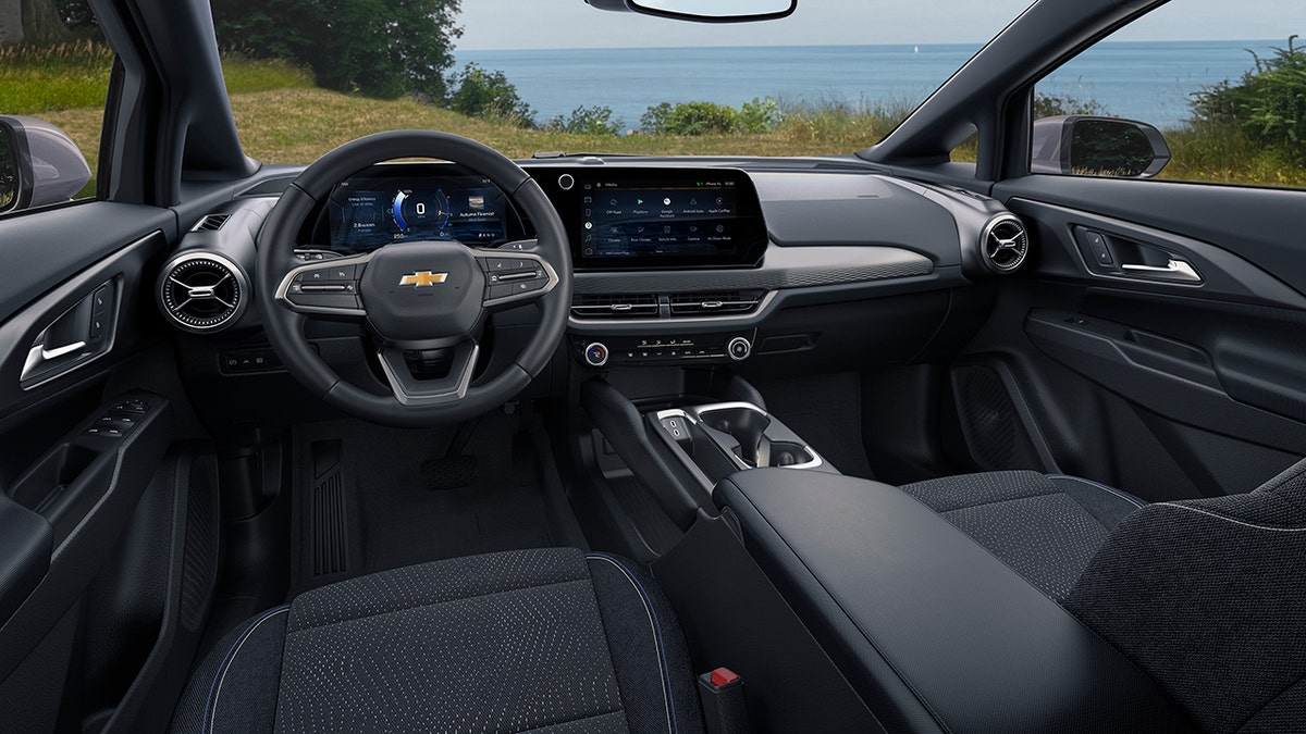 Chevrolet Equinox LT interior