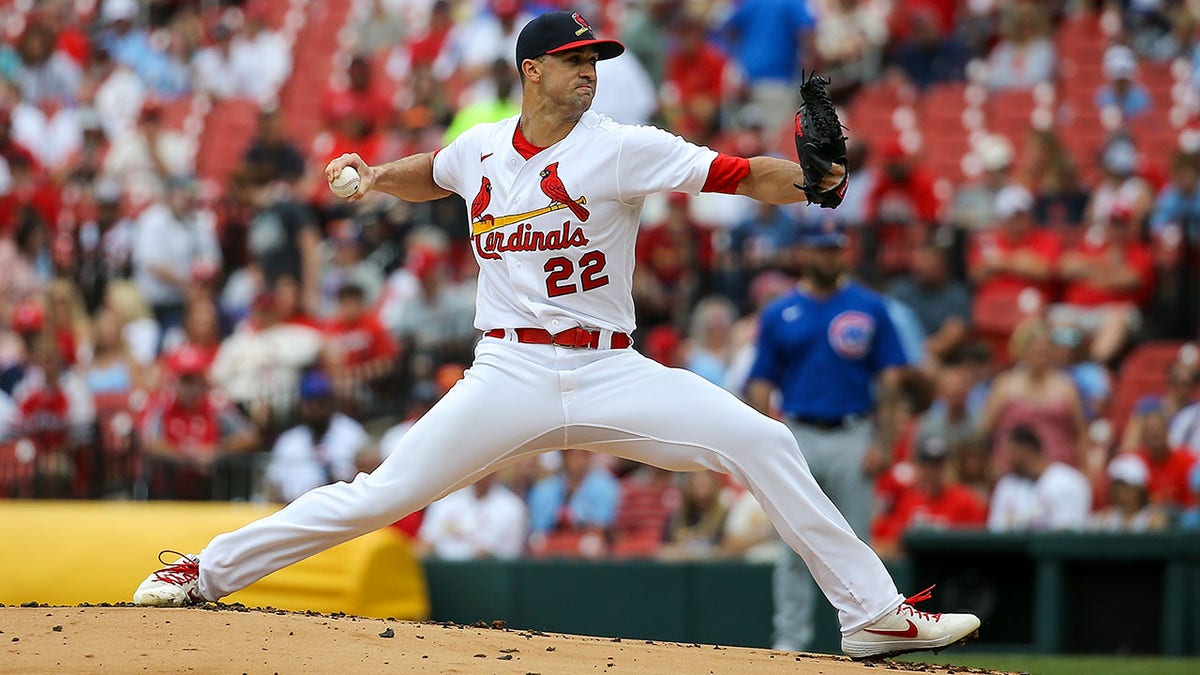 St. Louis Cardinals - Let's start the weekend with a W! ⏰ 7:15 PM CT 💪 Jack  Flaherty 📺 FOX Sports Midwest, MLBNetwork, @MLBTV 📻 KMOX Sports, La  Tremenda 880 (Spanish) 💻