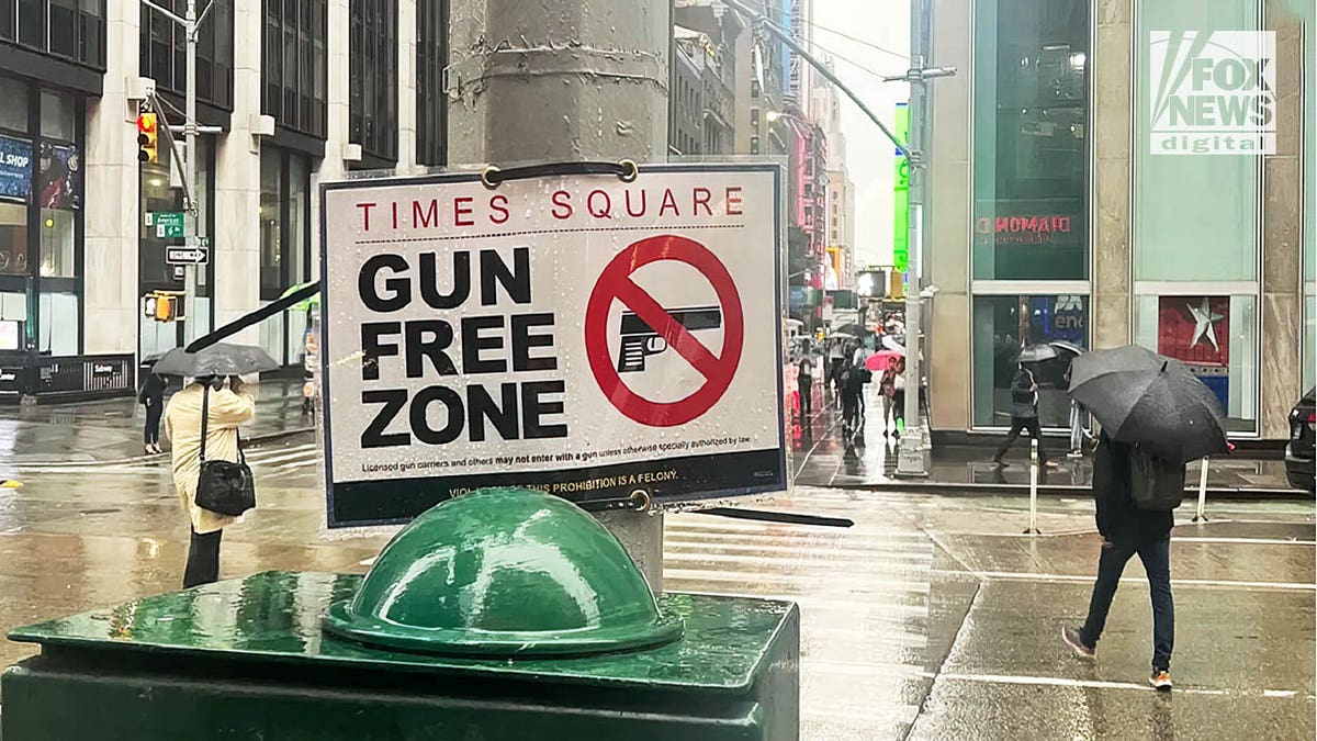 gun free zone sign hung in new york city