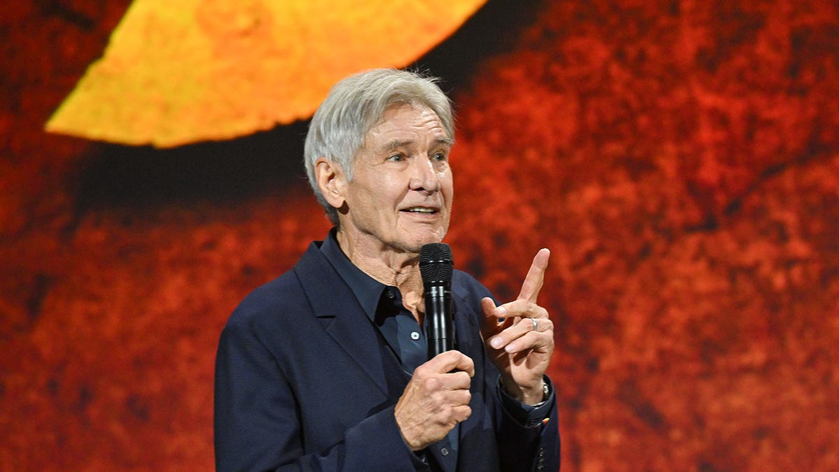 Harrison Ford speaking at D23