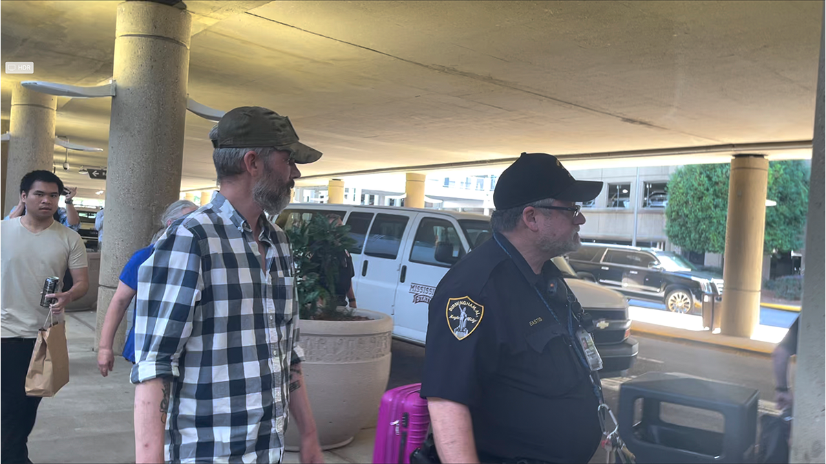 Photo of vets returning home in alabama after being captured fighting in Ukraine