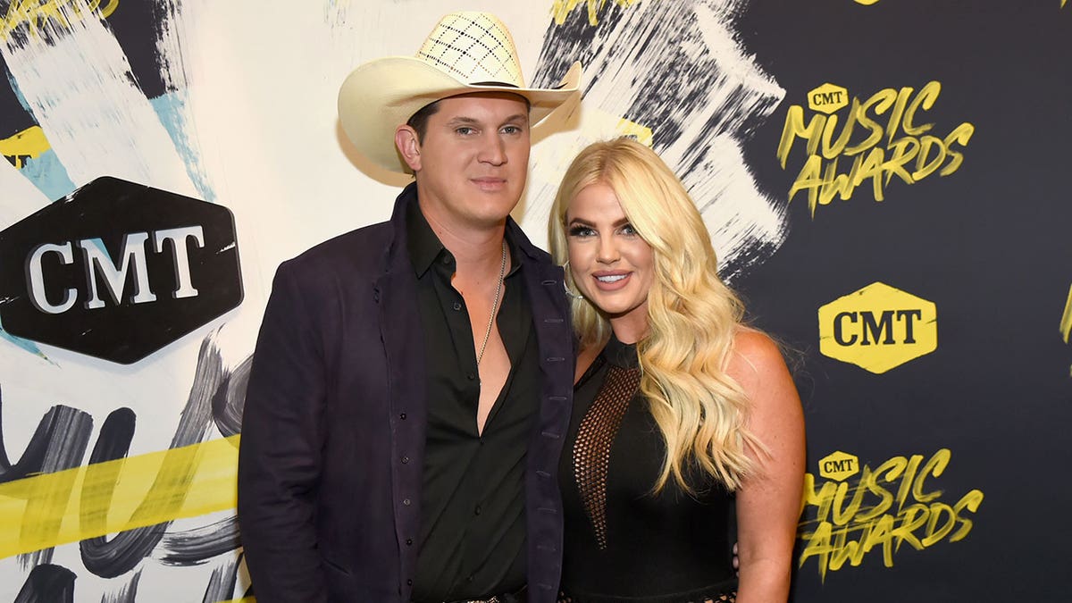 Jon Pardi and his wife Summer