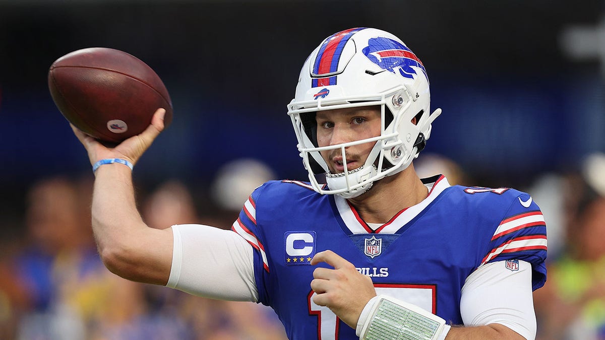 Buffalo Bills vs. Los Angeles Rams: Josh Allen's QB facemask