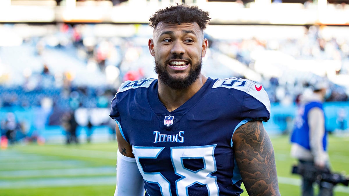 Tennessee Titans linebacker, Pine Forest grad Harold Landry named to 2022  NFL Pro Bowl roster