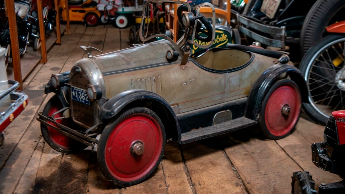 National Lincoln pedal car