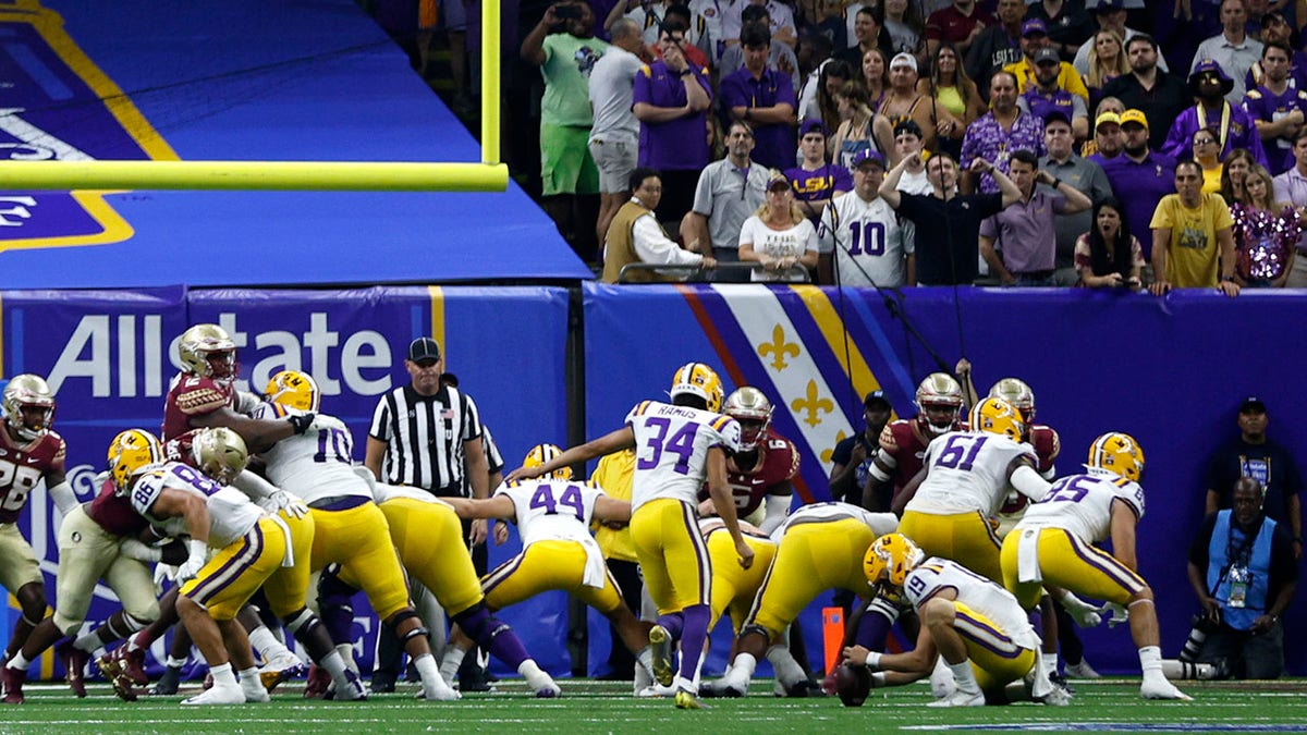 LSU field goal blocked