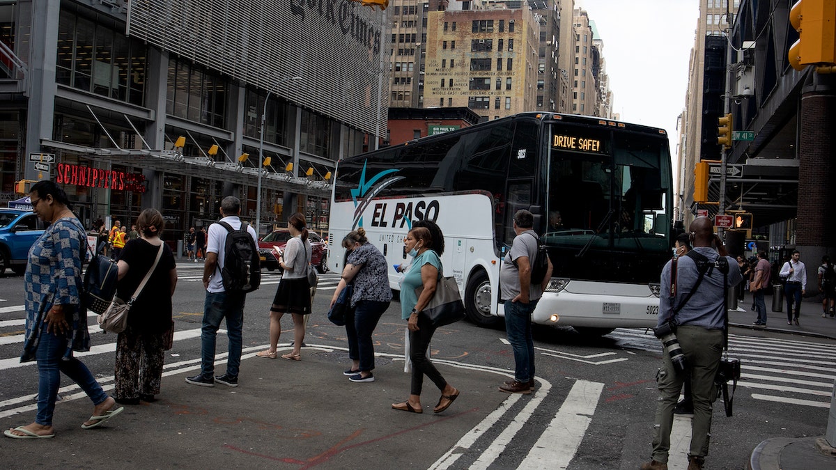Texas bus carrying migrants arrives in NEW YORK City